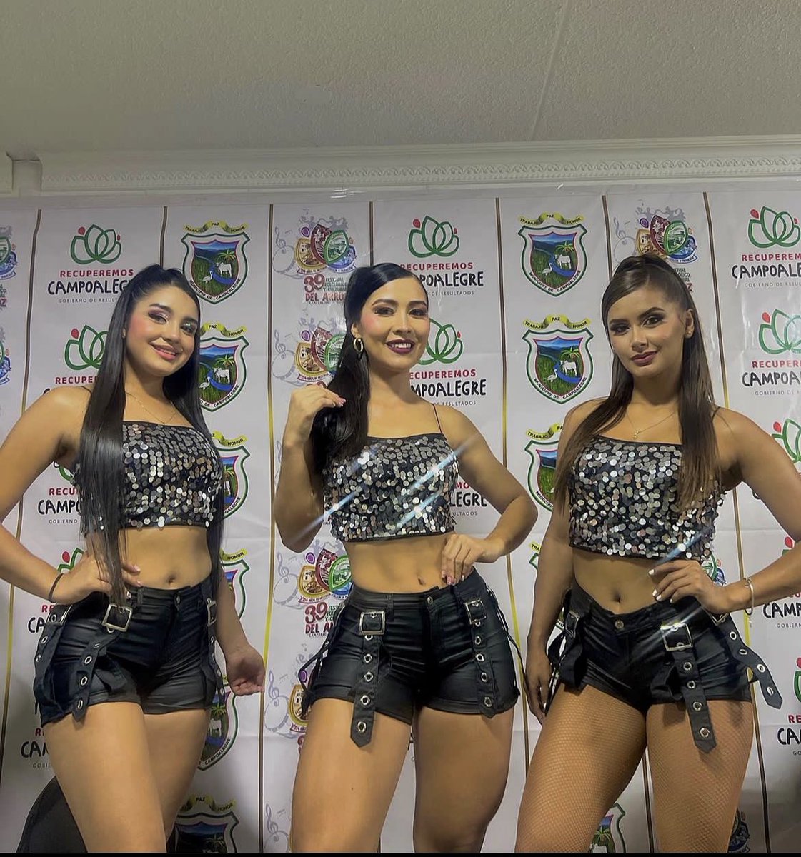 Anoche Chicas Matecaña 🖤🖤🖤 Esta noche en Campoalegre - Huila 
Festival Folclórico y Cultural del Arroz 
.
#matecañadecolombia 
#OrquestaMatecaña
#MatecañaOrquesta
#Matecaña 
#orquesta #latinmusic #colombia #cali #cumbia #musica #shows #tendencia