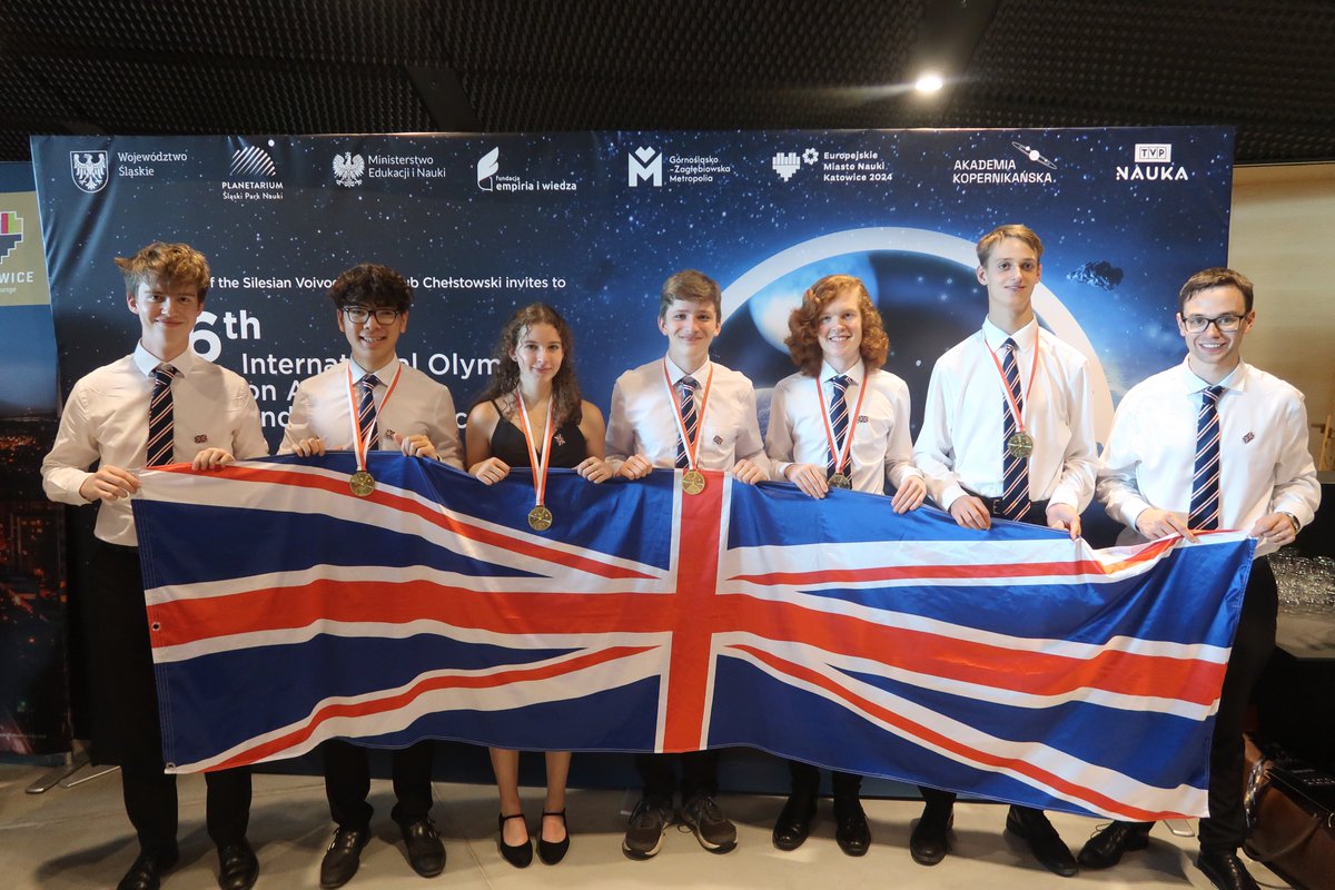 The UK team managed 5 Gold medals in the #IOAA2023 !!!!🥇🥇🥇🥇🥇 We came TOP of the medal table (of about 50 countries), and is the UK's best ever performance at a Science Olympiad. We are so grateful to <a href="/GRESEARCHjobs/">G-Research Careers</a> for their sponsorship this year  - time to celebrate!