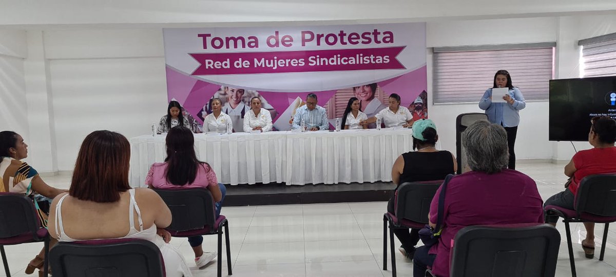 OCroquista's tweet photo. COLIMA| Felicidades¡ compañeras sindicalistas en esta encomienda, que estamos seguros seguiran organizándose y trabajando para un bien comun de las trabajadores y sociedad en general. @IsaiasGCroc @indira_vizcaino @LuisaAlcalde @BayardoRosi @CROCContigo @TuRadioCROC @davidoq https://t.co/APPOzKUPJ6