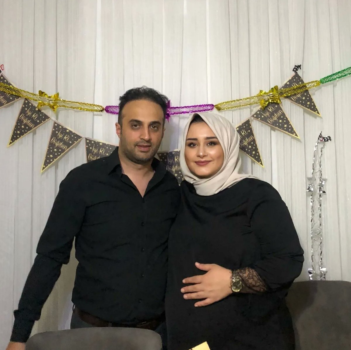 Nuurtt1's tweet photo. Evde pembe minik giysiler mis gibi Dalin kokusu gelmeden bu kadar güzel hissediyorum güzel kızım sağlıkla gel seni çok seviyoruz 😢❤️ https://t.co/sg3ptD1rgL