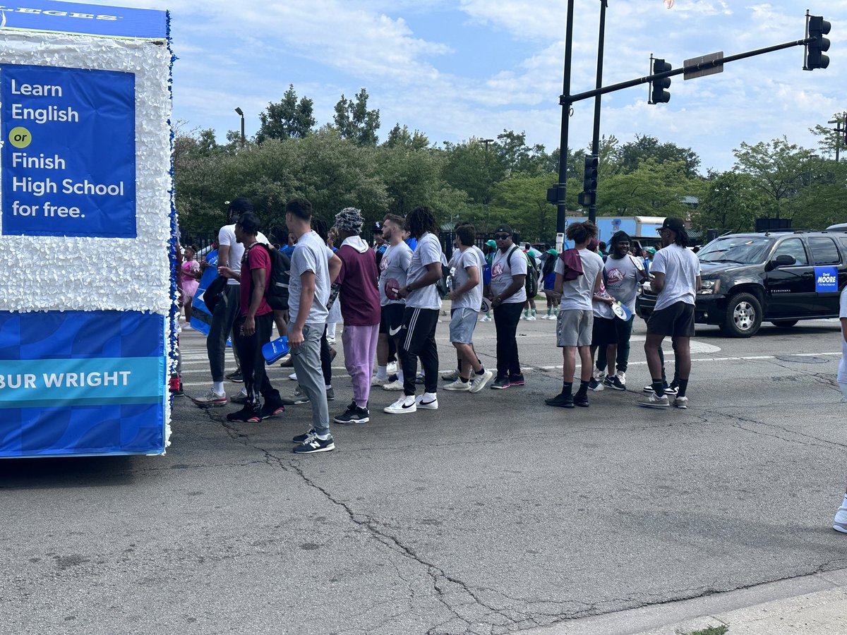 Kennedy-King College (@kk_college) on Twitter photo 🎉 The KKC Department of Athletics and student athletes had a great time during the Englewood Back 2 School Parade! <a href="/EnglewoodParade/">Englewood Back 2 School Parade</a> thank you for having KKC apart of the celebration 🎉 🎉 The KKC Department of Athletics and student athletes had a great time during the Englewood Back 2 School Parade! <a href="/EnglewoodParade/">Englewood Back 2 School Parade</a> thank you for having KKC apart of the celebration 🎉