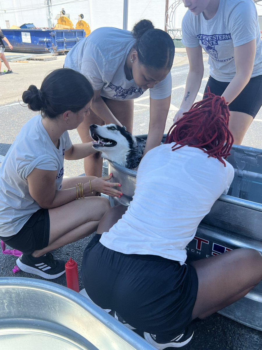 NSUDemonsWBB's tweet photo. Scrub-a-Dub-Dub 🧼 https://t.co/QC10cJ6MdI
