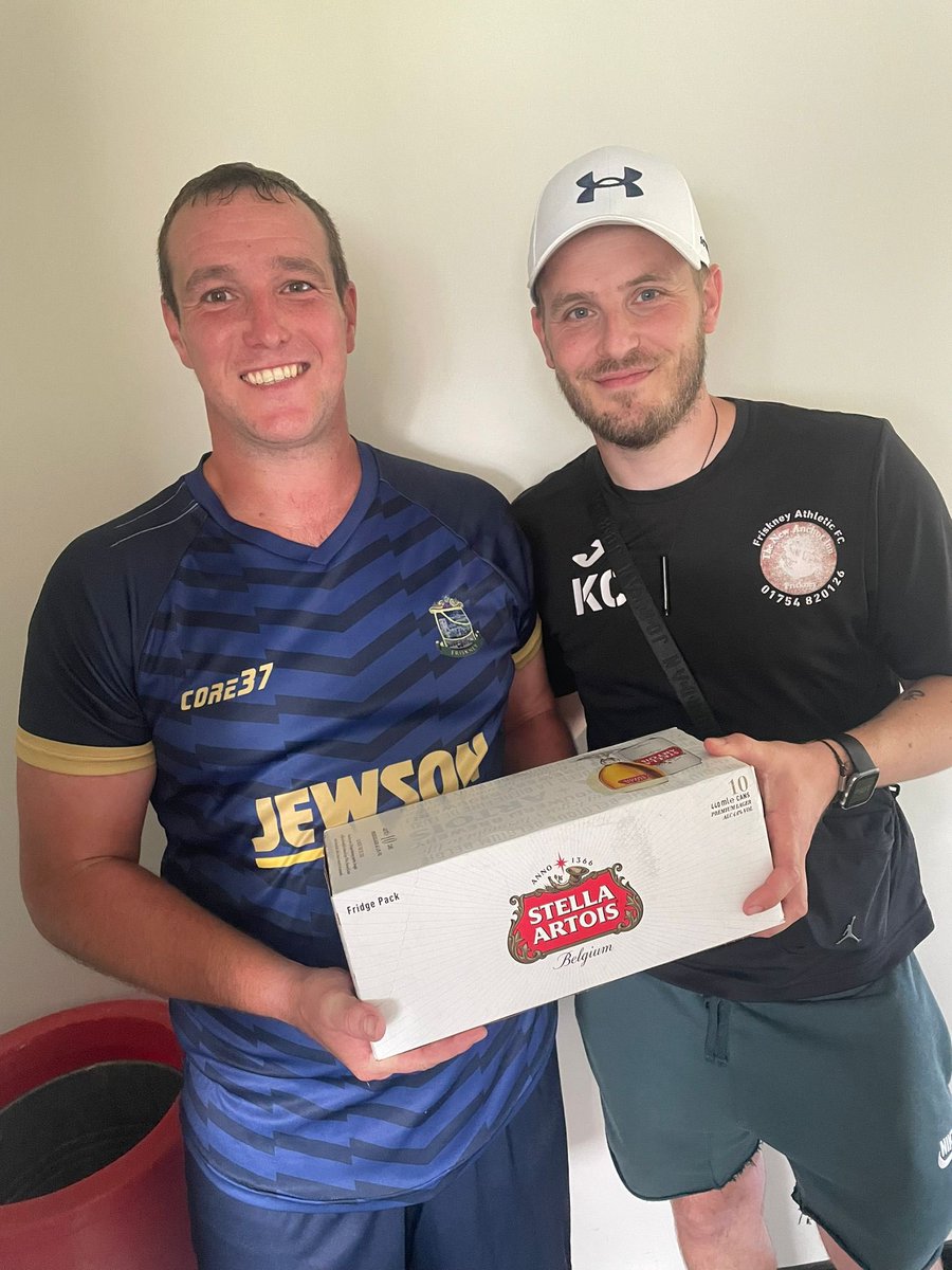 Friskneyathfc's tweet photo. 💙💛𝐋𝐄𝐀𝐆𝐔𝐄 𝐑𝐄𝐒𝐔𝐋𝐓 💙💛 

Friskney FC: 4 
Holbeach Bank FC: 0 

Goals today from: 
@Smithy_J57 ⚽️⚽️⚽️ 
@CameronGarrill ⚽️ 

MOM: Matty English 👏

Thanks for the game today @Holbeach_BankFC and best of luck for the rest of the season 👍 
 @Jewson 
#UpTheFriskney https://t.co/mACIoLspN7