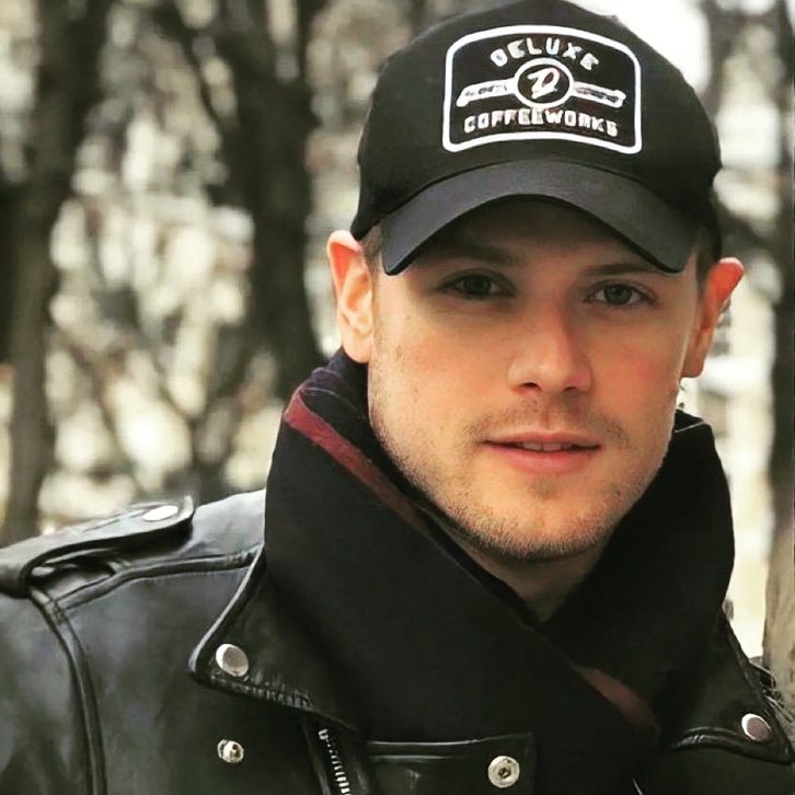 MihaelaBoldea's tweet photo. Sam Heughan 2021. Lovely boy! 🥰  -   Sassy @bdrake1969 #SamHeughan https://t.co/7HBWaisS2d