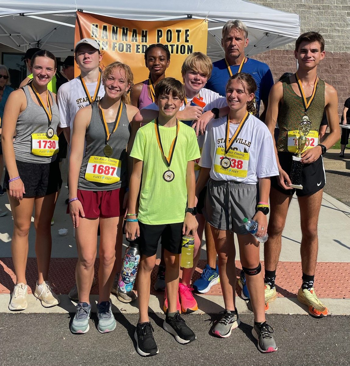 We had some great runs at the Hanna Pote today! Boys were led by Overall Champion 🏆 Giles Jones (16:22) and 2nd Overall Harlan Tagert (17:09)! Girls were led by Emma Claire Spradling 2nd  (23:40), LP Morgan 4th (23:57), and McKinley Taylor 5th (23:58)! <a href="/STKJackets/">Jacket Athletics</a>