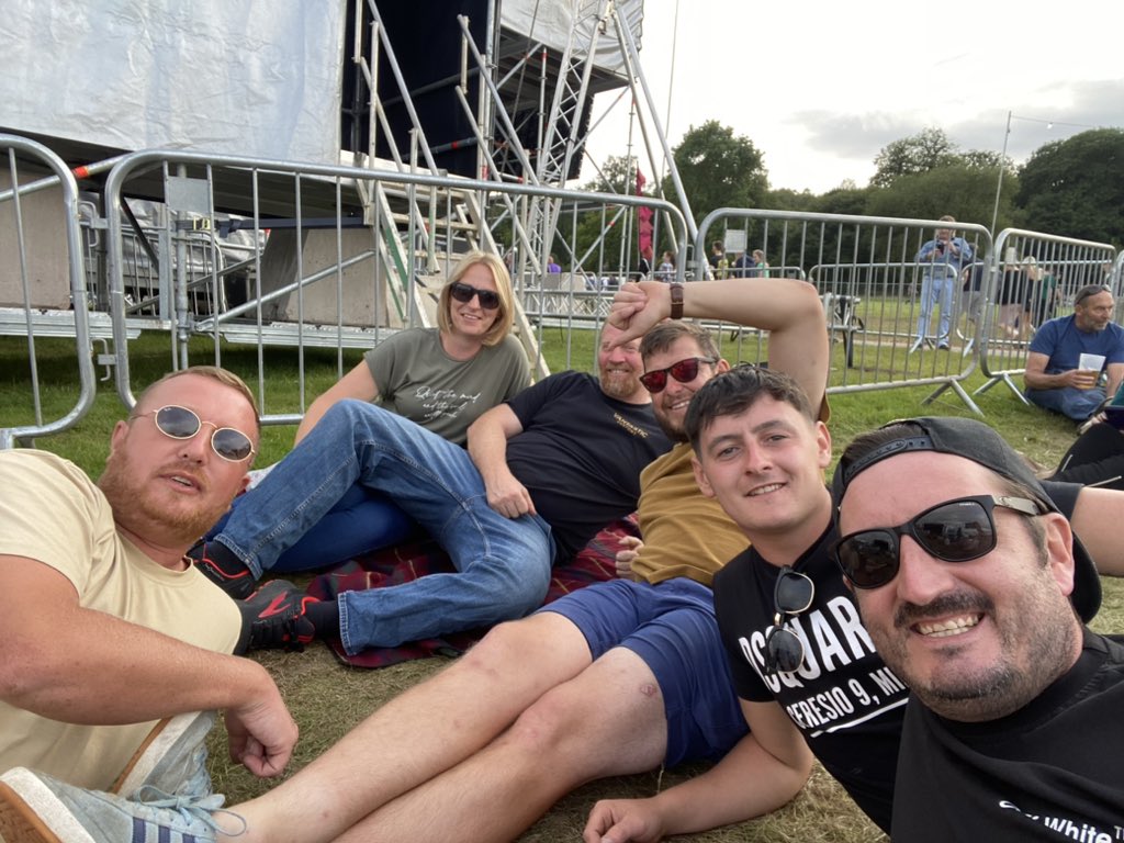 MattDiverse's tweet photo. #trenthamlive #2pinters https://t.co/NBXKTssD7e