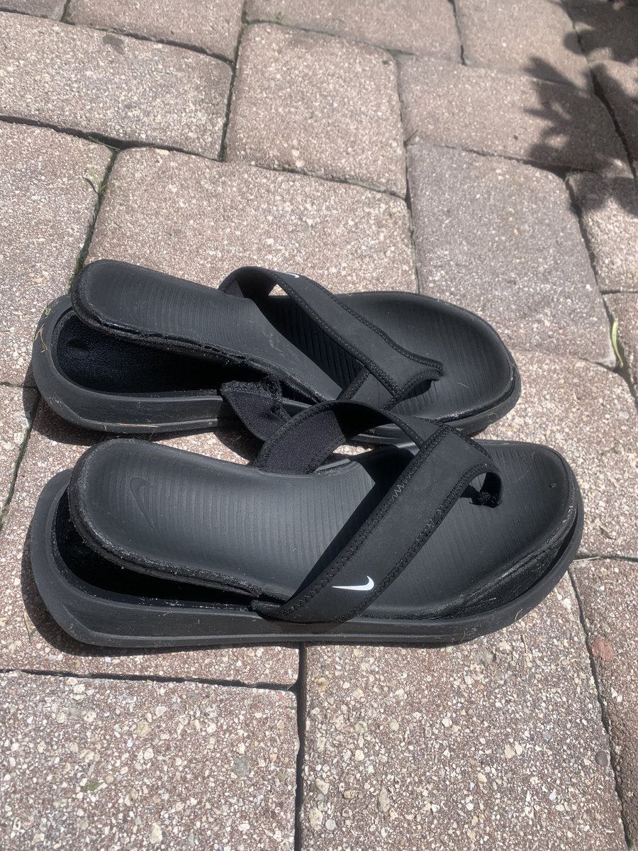 marcelolv012's tweet photo. Nike Sandals ⁦@Nike⁩  not made for Florida Heat https://t.co/6TmIgmM4ET