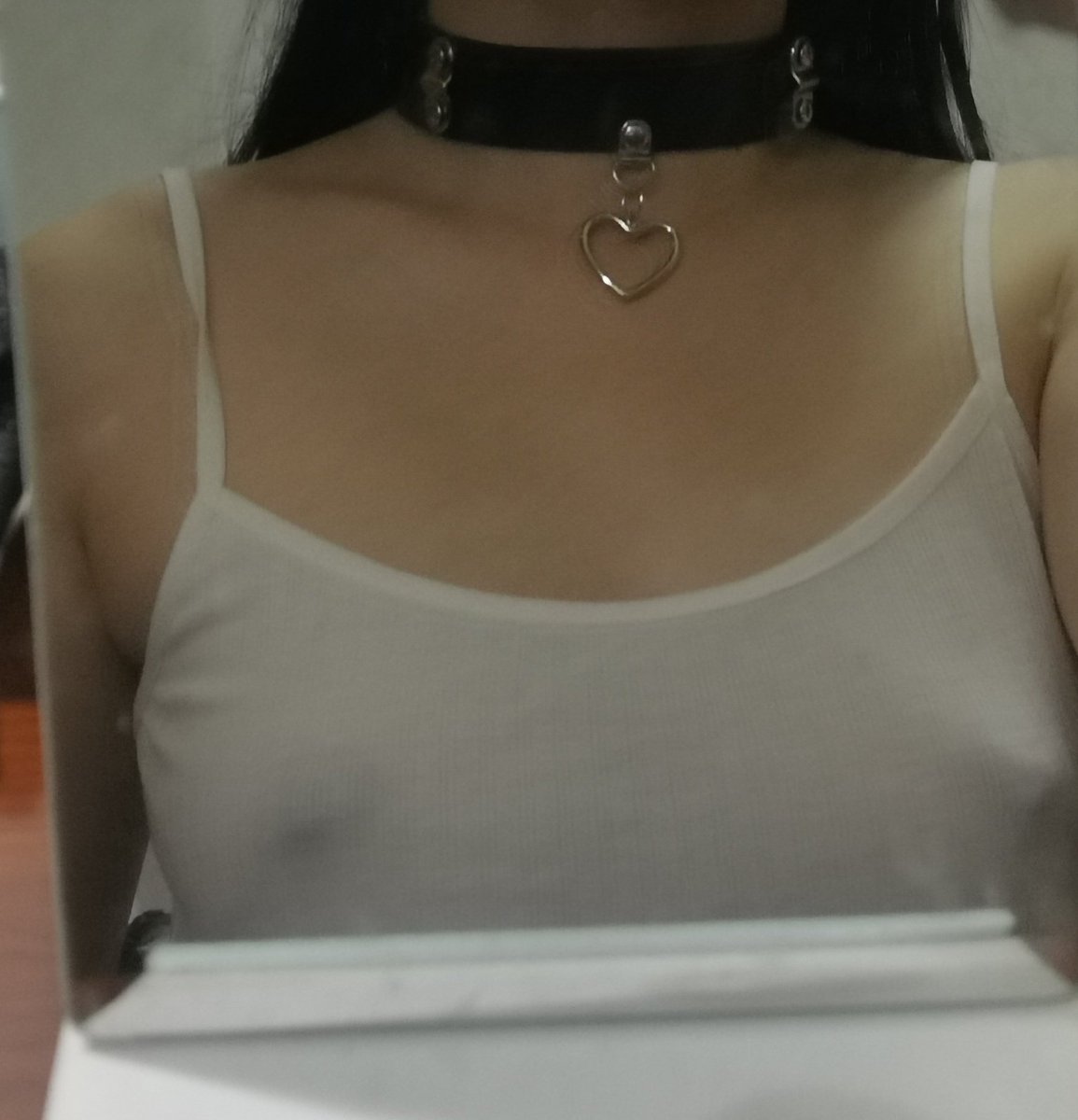 hellooo58846166's tweet photo. 带项圈的🐶 https://t.co/l09B8ro3xA