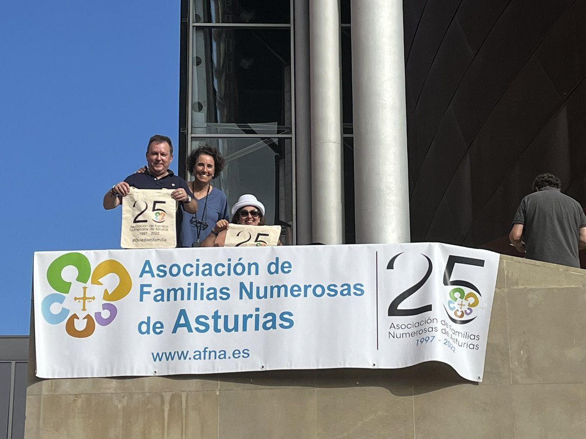 AFNAsturias's tweet photo. Un gran día en la Feria de Muestras. Muchas gracias a todas las familias que os habéis acercado y bienvenidos los nuevos socios #afna #familianumerosa #asturiasesfamilia #fefn #Fidma2023 https://t.co/Ci953s5dHe