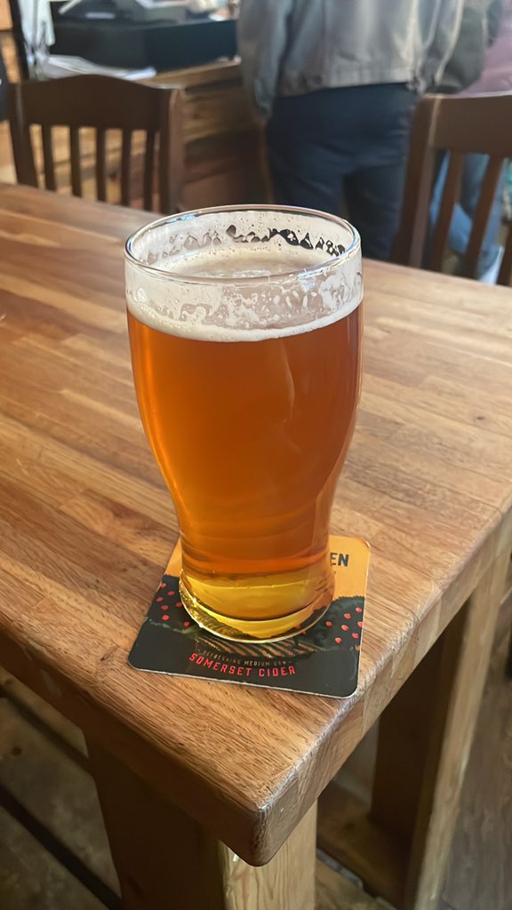 kentwix12's tweet photo. My giddy aunt #perfectpints https://t.co/x0iwkPMpJC