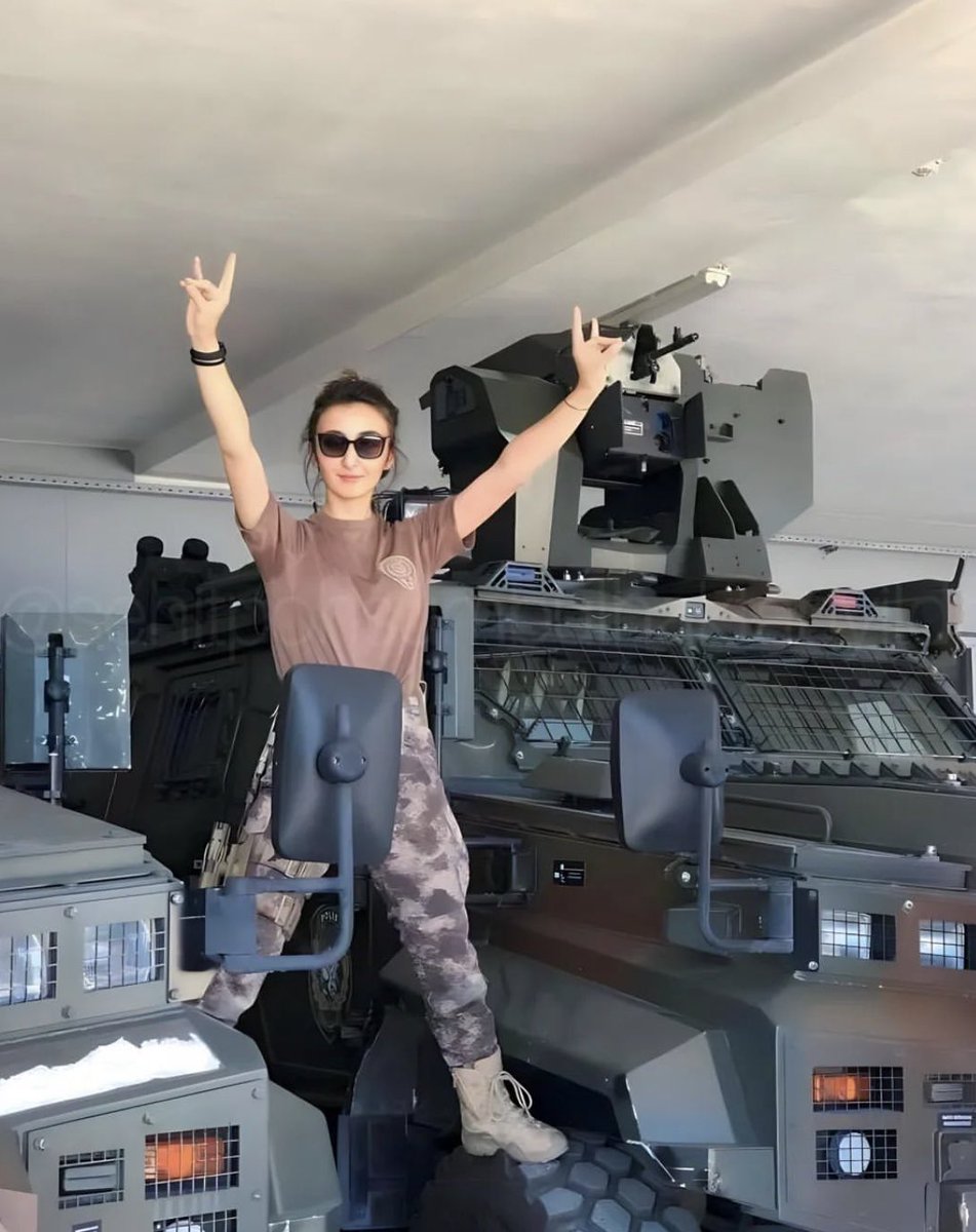 Bir ölür bin diriliriz! 

- Polis Özel Harekât! 🦅🇹🇷 #pöh