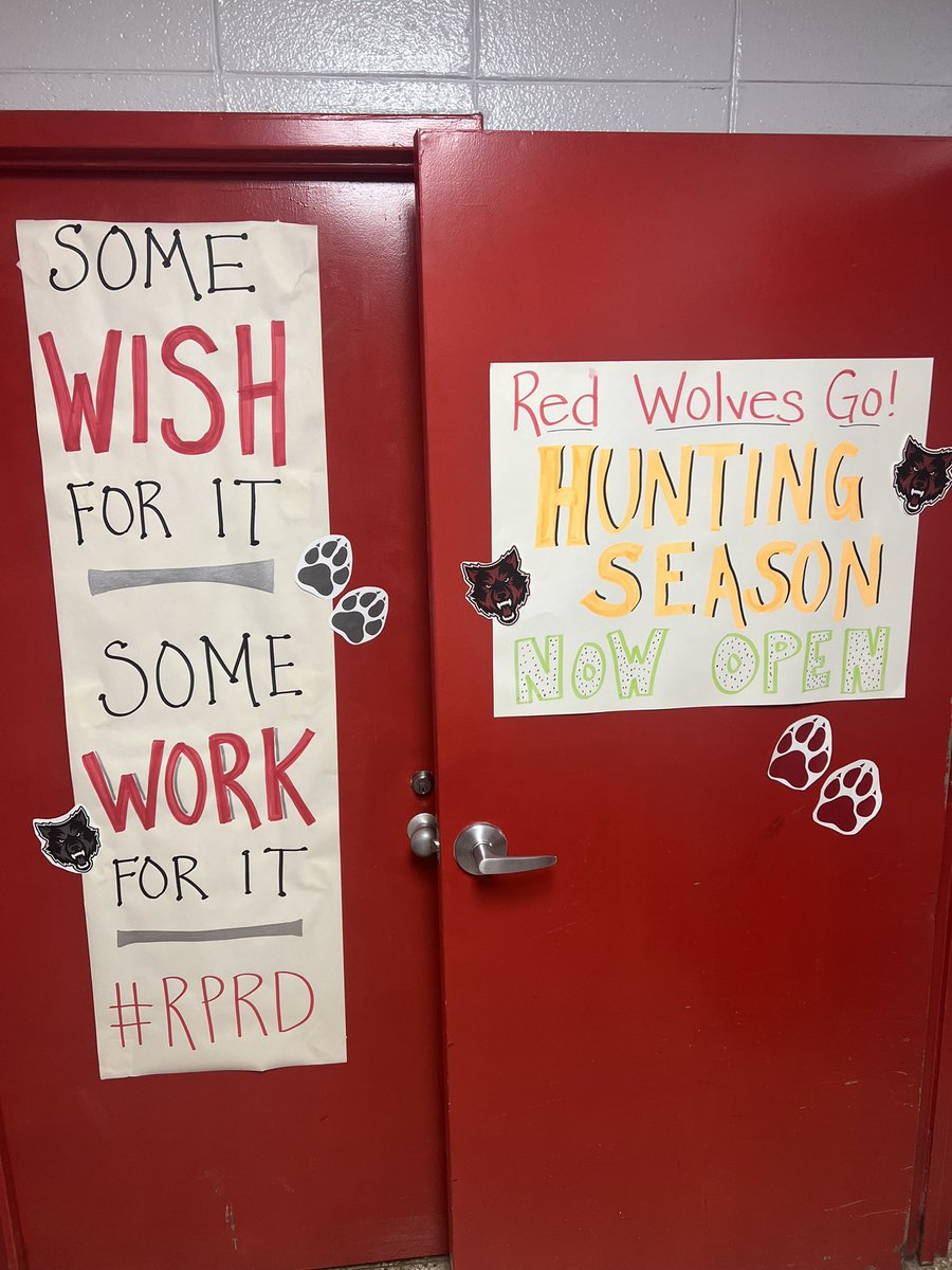 RamayRedWolveFB's tweet photo. We have the best moms!!!!  #Letshunt!!!! @ramaypride1 https://t.co/pDyQulL57F