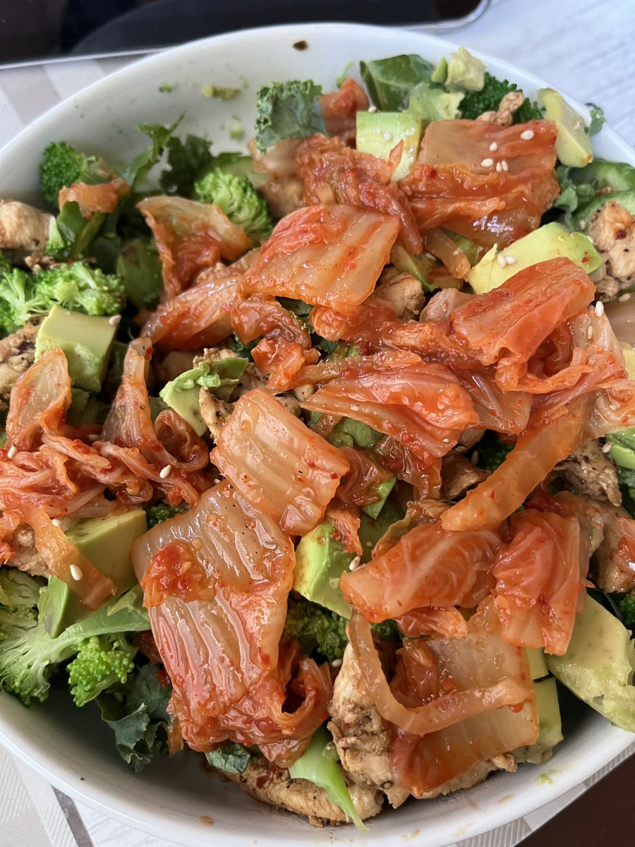 i’ve been eating this for my lunch/dinner everyday for the past week bc i’ve been so busy
