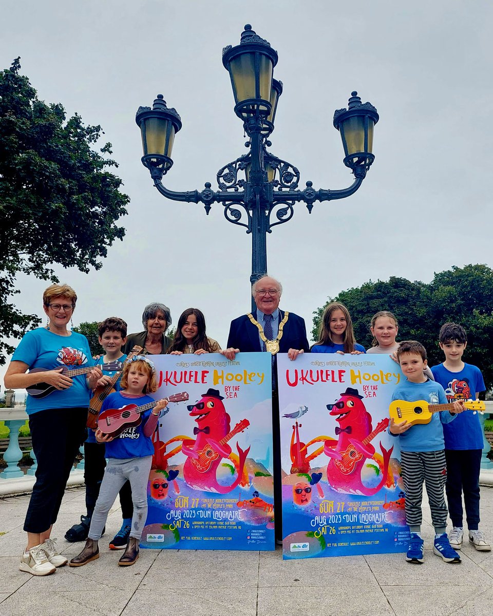 Ukuhooley's tweet photo. It was really great to have Cathaoirleach Denis O'Callaghan join us for our launch event in People Park.

Ukulele Hooley 2023, Sat 26th &amp; Sun 27th August

Tickets on the Ukulele Hooley website.

https://t.co/BWE1dWwstK

#UkuleleHooley

@denisoclabour
@DLRTourism https://t.co/J0gkyf9d2h