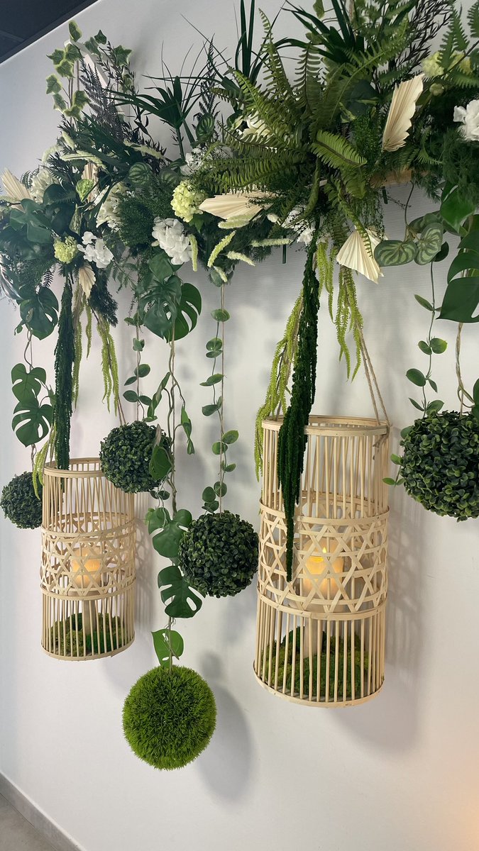 chouffeangel's tweet photo. Belle composition pour un espace détente et massage crânien d’un salon de coiffure .
Travaillée avec des végétaux stabilisés ainsi que artificiels.
Réalisé par l’Atelier d’Angel
#murvegetal #suspensionvegetauxstabilises #fleurseternelles #detente #espacezen #suspensiongreen https://t.co/AWHmgAyj8w