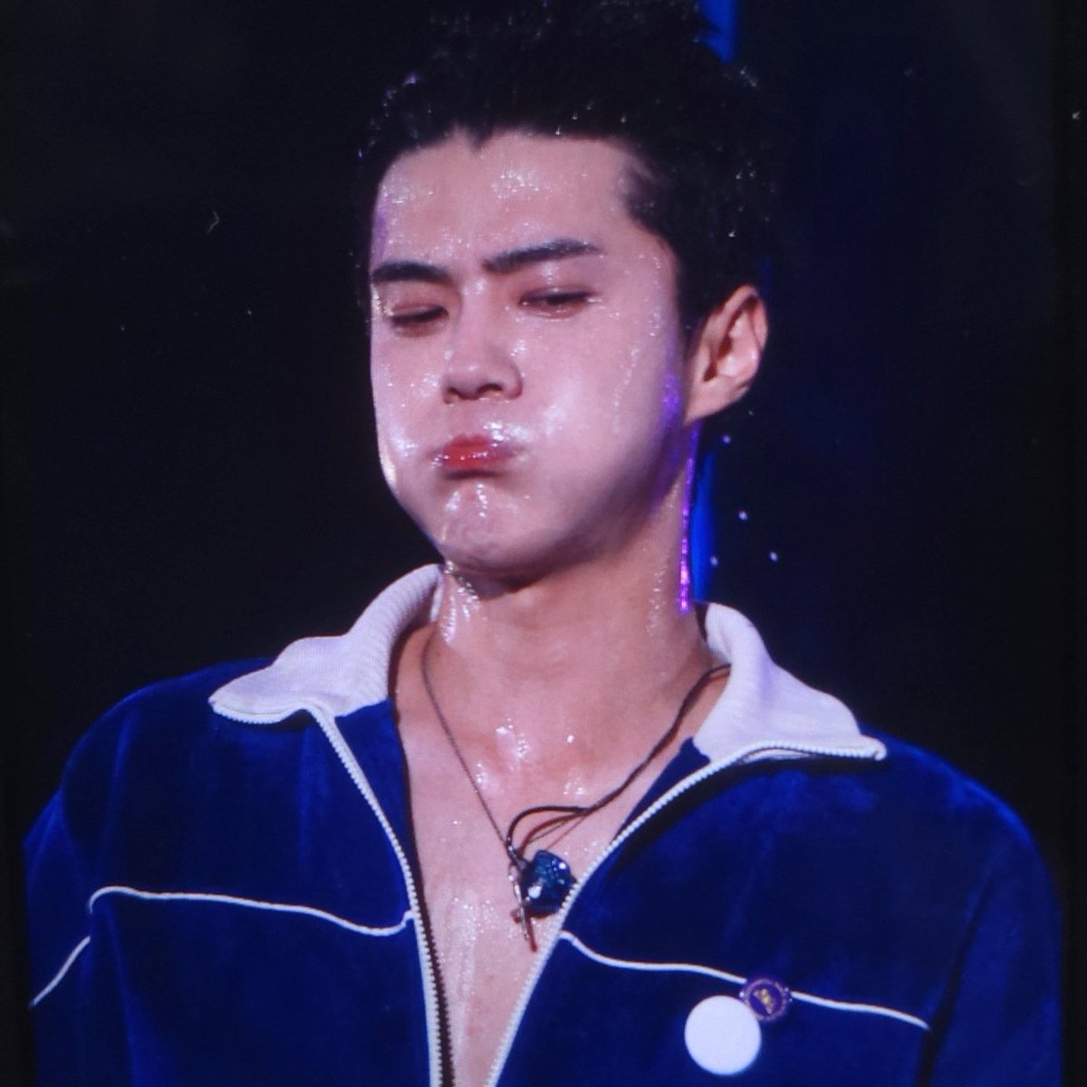 homaex9's tweet photo. فقط کافیه به این عکس نگاه کنی،.. ترک خوردن قلب و جسم و روحتون حس میکنی.
@weareoneEXO #SEHUN https://t.co/VViNX9sUgJ