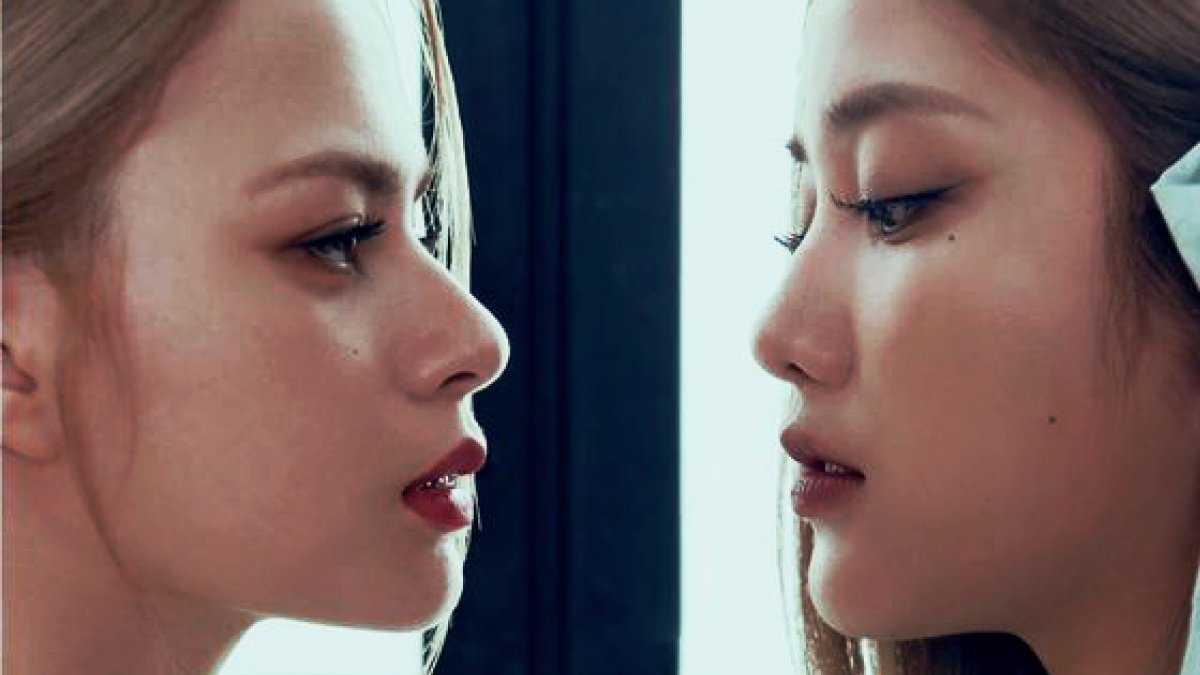 truthbe_know's tweet photo. AVESSO — au/fanfic freenbecky
Advogada e herdeira da prestigiada advocacia de Bangkok, é Rebecca Armstrong.
Advogada e autônoma, é Sarocha Chankimha. 
Ambas excepcionais, obrigadas a trabalharem juntas, que não esperam algo além nessa aliança.
Mas as coisas podem ficar do avesso. https://t.co/Ao6W4OvZz1