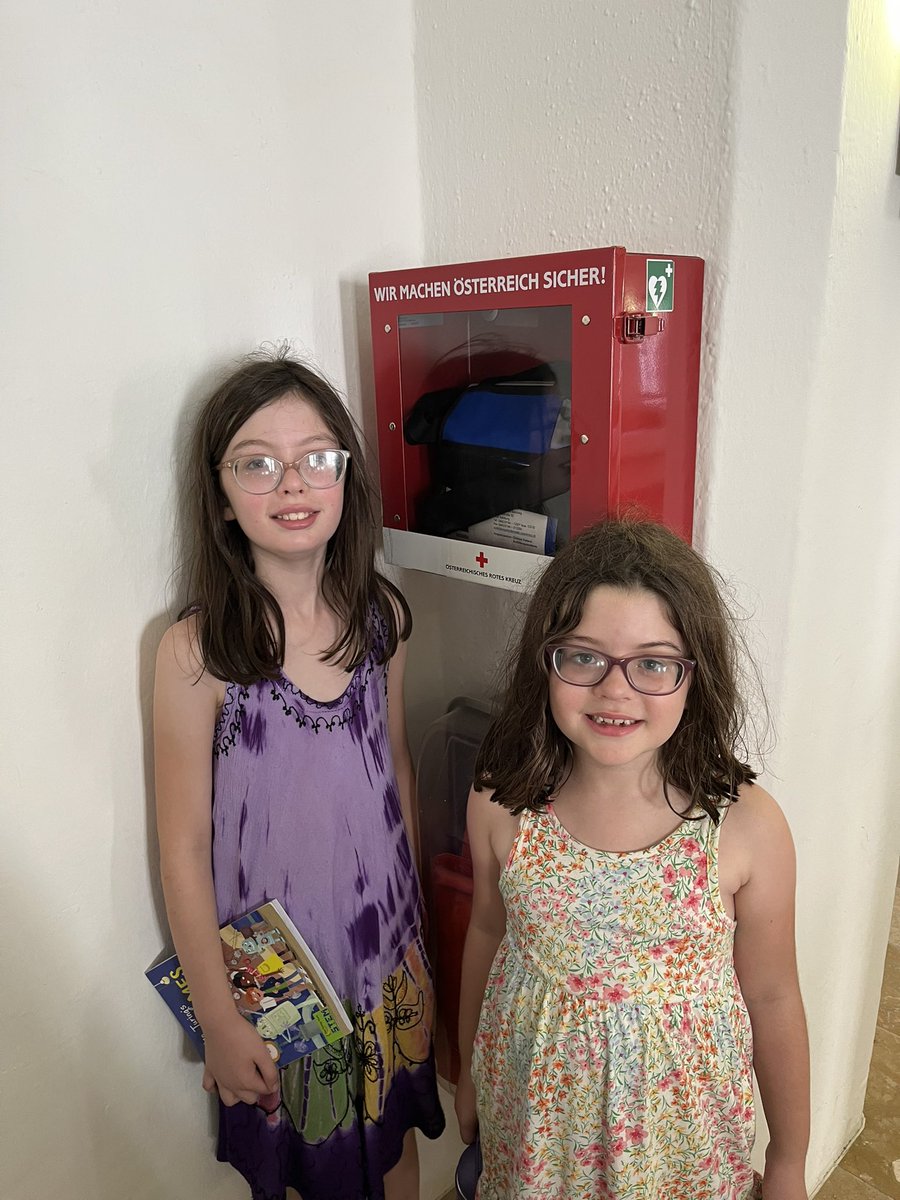 SelfiesWithAEDs's tweet photo. Found this gem at the Festung HohenSalzburg in #Salzburg, Austria. Danke fur machen Österreich sicher! #selfieswithaeds https://t.co/y5UuoZZZoI