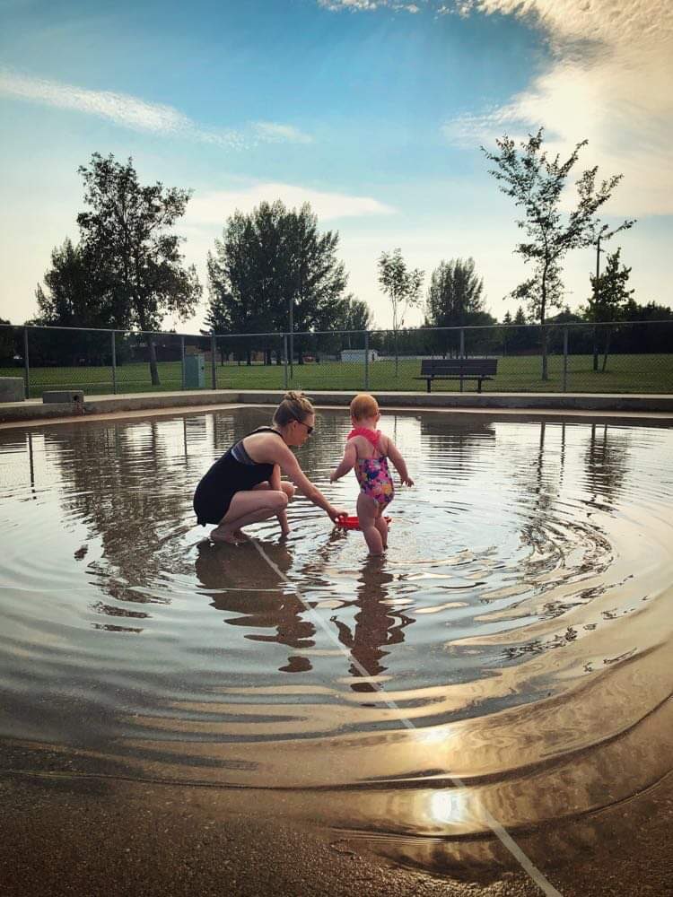 catjahnke's tweet photo. To me, the best vacation isn’t flying off to a beach somewhere. It’s crashing at my sister’s place, having supper with my parents every night, and going to the local paddling pool with my little Rook. Hope you’re all having a great summer! https://t.co/cBUfjUuv9t