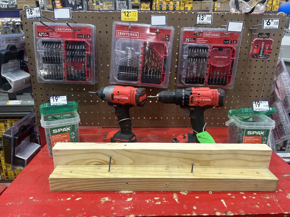 Lowes627 tweet media