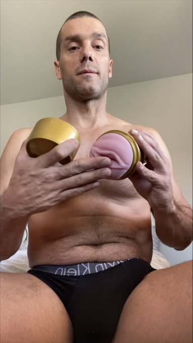 Hello amig@s, how are you this lovely Saturday?Here is another solo video playing with a Fleshlight and<a class="tags" target="_blank" title="On Twitter" href="/?out=eyJ0eXAiOiJKV1QiLCJhbGciOiJIUzUxMiJ9.eyJpYXQiOjE3MjExNTc3NzIsImlzcyI6InR3cG9ybnN0YXJzLmNvbSIsIm5iZiI6MTcyMTE1Nzc3MiwiZXhwIjoxNzUyNjkzNzcyLCJyZWRpcmVjdF91cmwiOiJodHRwczovL3R3aXR0ZXIuY29tL3MifQ.uU1H-ww1TcSJGJCpw-4XY3pO5kwq8j-AI34ohPOgy8jIB5z6EY58HGOHGIRFmkQVFzbpZuZpp2VVZ7ARLpbEBg">@s</a><a href="/tag/muscle"class="tags"><span>#muscle</span></a><a href="/tag/daddy"class="tags"><span>#daddy</span></a>