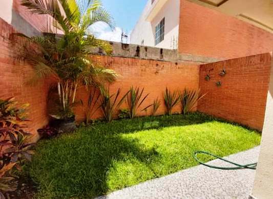 highkeyrealtymx's tweet photo. 🏡🏊‍Accede a verdaderos momentos de descanso y calidad de vida, con esta casa ubicada en un tranquilo fraccionamiento de #Yautepec, #Morelos.
-97.65 m2 de terreno y 84 m2 de construcción.
-3 recámaras.
-2 baños completos.
📲 5529494022 
#Oportunidad #RealEstate #BienesRaíces https://t.co/C1szklF3C8