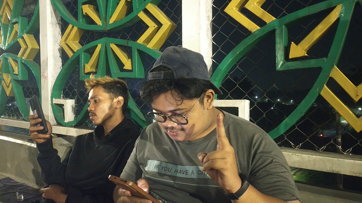 LuarsronoK's tweet photo. Rodok kesel tpi ga oleh kesel https://t.co/D0zImhnrTL