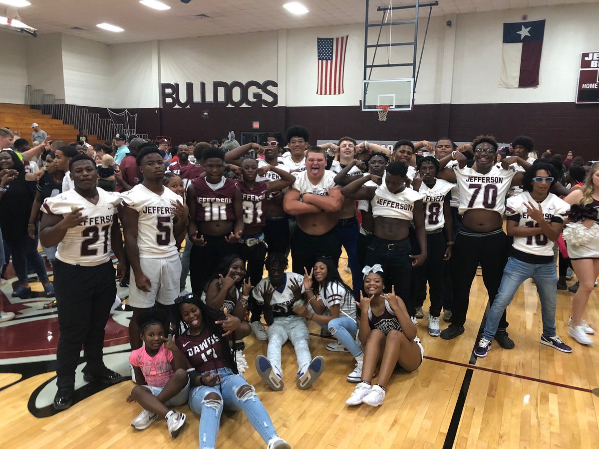 Chris Clark tweet media