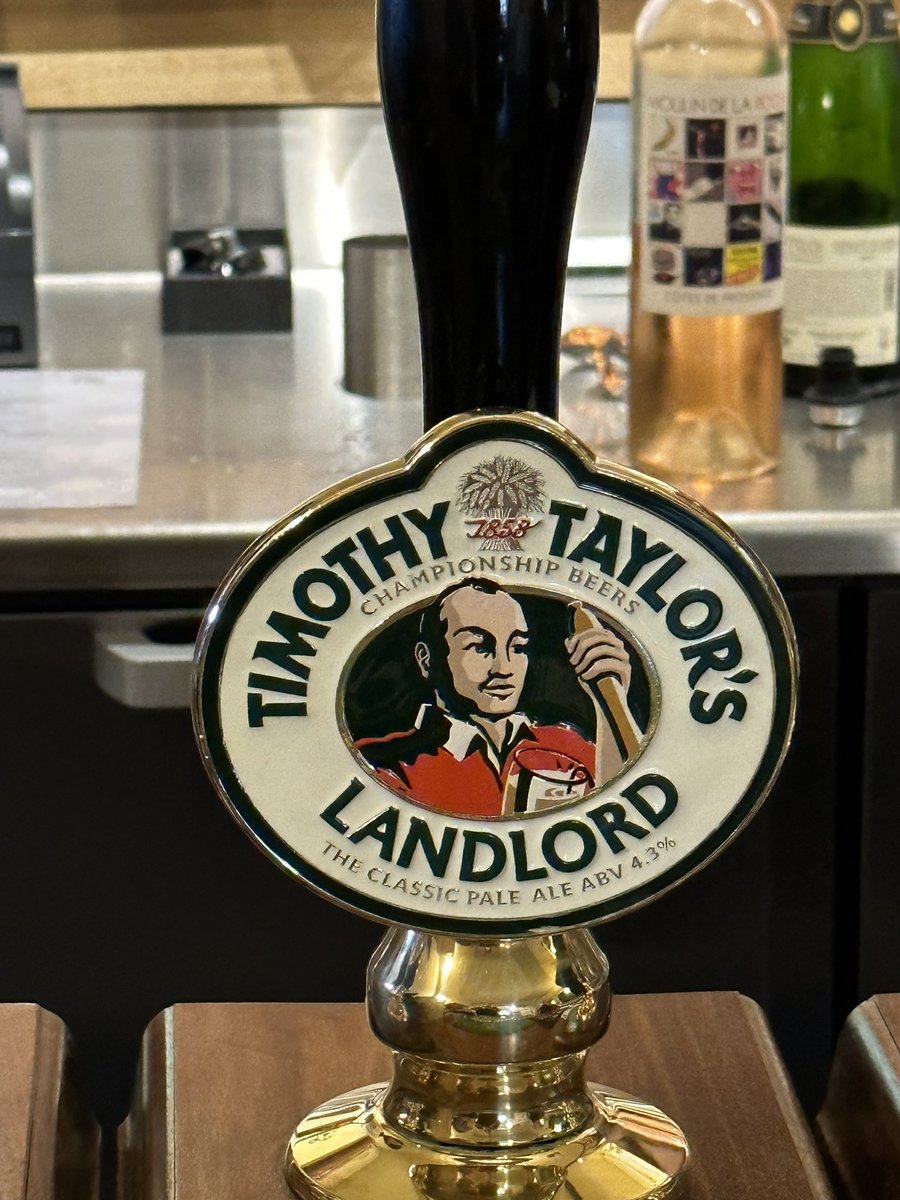 RussellBond's tweet photo. @EdGambleComedy @OffMenuOfficial  tonight’s drinks are inspired by episode 200.
@BlkSwanOldstead https://t.co/aF9igASXB4