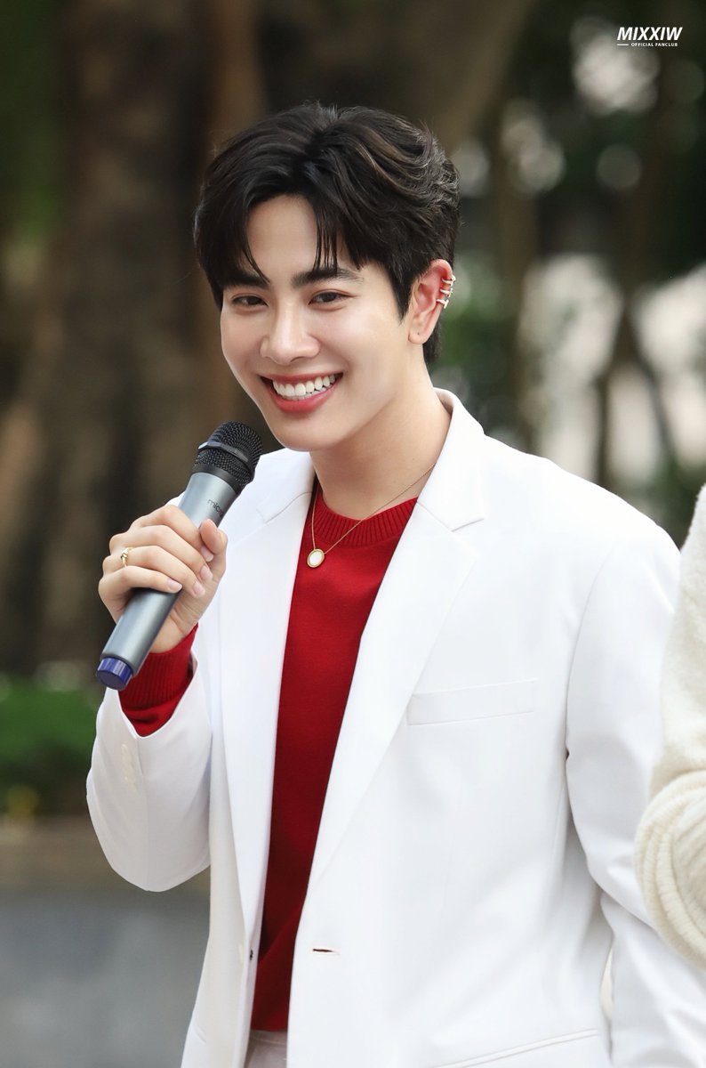 MixOfficialFC's tweet photo. 19/08/23 ꒰ #AcneAidxEarthMix ꒱ ❤️🤍

รอยยิ้มของมิกจิ๋ว :)

@wixxiws #mixxiw ♡
𖥦 #ส่วนผสมของมิกซ์ https://t.co/SveWYDZVwT