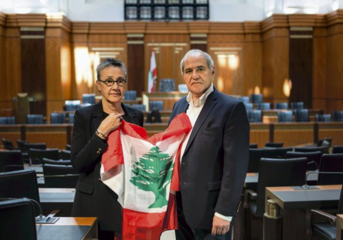 OlivierSweden's tweet photo. Jour 213 de l’action de protestation des députés @najat_saliba et @MelhemKhalaf au parlement libanais contre l’absence de président. Un marathon démocratique entamé le 19 janvier, il y a exactement 7 mois ce 19 août. L’hiver a laissé la place au printemps, puis à l’été.  1/2 https://t.co/qjGgBIo158