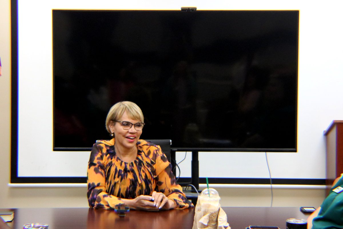 We were honored to have the CEO of <a href="/FeedingAmerica/">Feeding America</a>, @babineaux_Fon, join us in office. She inspired us to continue our fight against #hunger. Meeting with our team &amp; agencies, we discussed our #community needs. Thanks for helping us serve the countless South Carolinians in need.