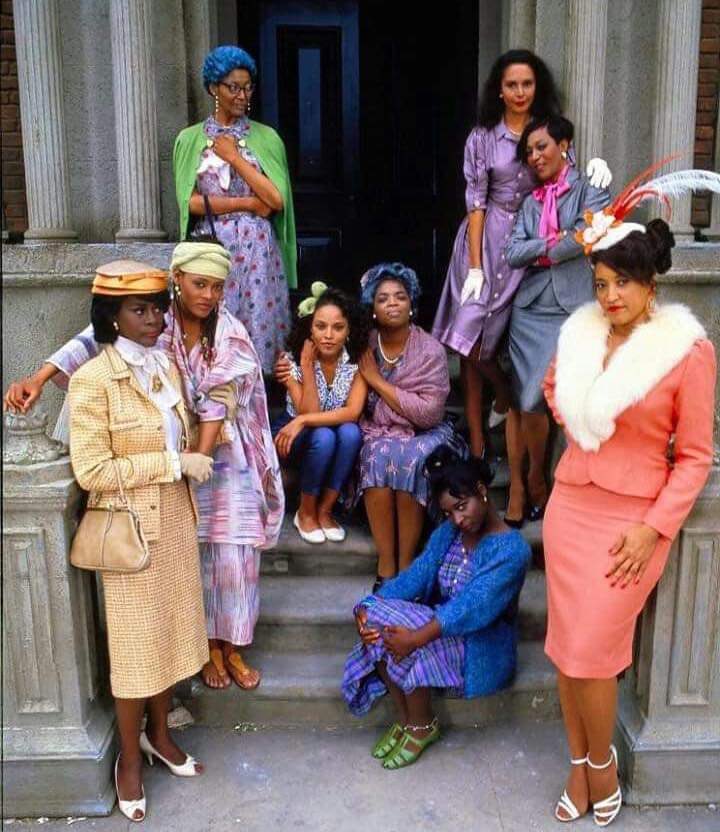 EricaJonesTUW's tweet photo. Saturday reading. “Like an ebony phoenix, each in her own time and with her own season had a story.” -The Women of Brewster Place #GloriaNaylor https://t.co/GrVhtLzhq2