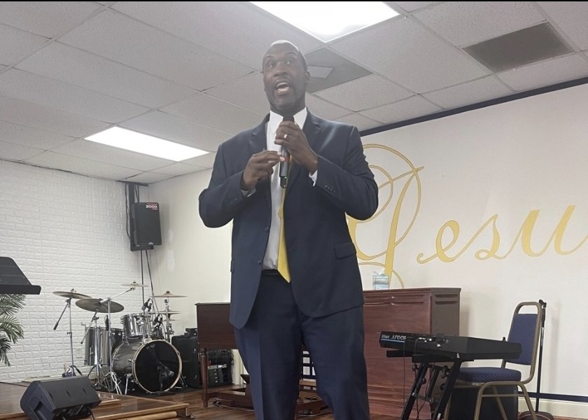 jasonjstamper's tweet photo. What an awesome time this morning joining with @KimberlyRDove @KGregory79 &amp; @dr_otway to speak w/the College Park Citizens Association about the great things happening in @FultonCoSchools I'm so excited to be a part of this life changing work! #FultonSchoolsUnited @FCSSuptLooney https://t.co/WLH7NOLoBc