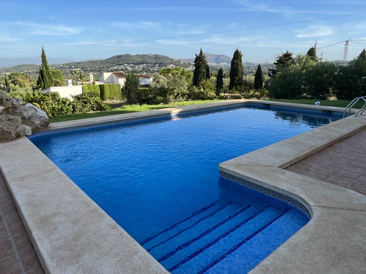 andytheedom's tweet image. Evening swim with a view …. #spain