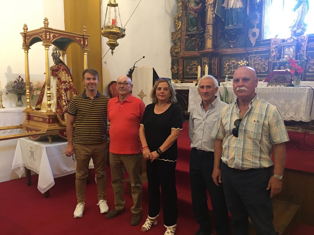 JCCMGuadalajara's tweet photo. 👉 En #Ablanque (Guadalajara), la Asociación Cultural El Hortezano ha celebrado hoy un acto de reconocimiento a las personas mayores
👉 En el mismo han participado la delegada provincial de Bienestar Social, Carmen Gil, y el delegado de la Junta en Molina de Aragón, Sergio Ruiz https://t.co/Qtji73qUVy