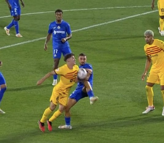 BarcaUniversal's tweet photo. Handball (preventing penalty) vs Goal given... New season, same situation. https://t.co/PnGBJyLNfC