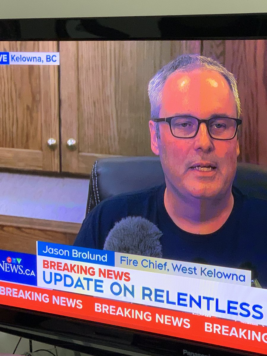 Watching the update on BC wildfires and West Kelowna Fire Chief is thanking all of those other fire departments in the province who have sent personnel to assist, including #Saanich, #CSaanich , #ViewRoyal, #Ladysmith 👍 #BCWildfires