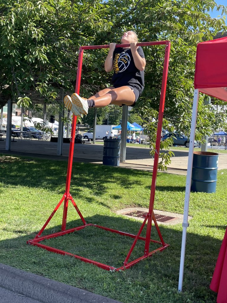 JLHSVolleyball's tweet image. Girls are showin’ em how it’s done.  #killinIt #LV #readyForSeason
@jlawadvocate @JLHSAthletics