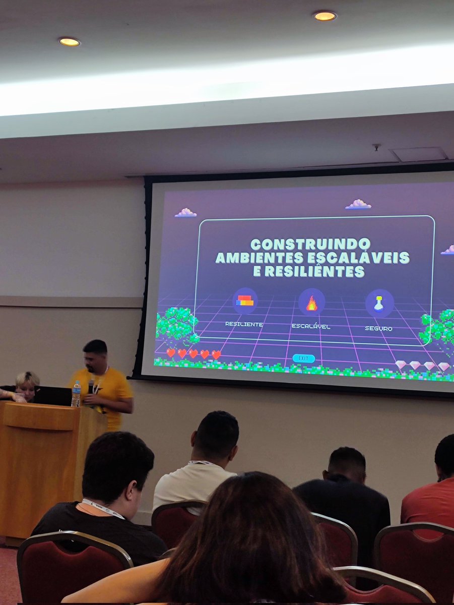 ovargasdaniel's tweet image. Marco Souza com uma palestra linda sobre resiliência.
@devopsdayrio  esse ano ta tendo rinha de slide bonito 
#devopsdayrj2023