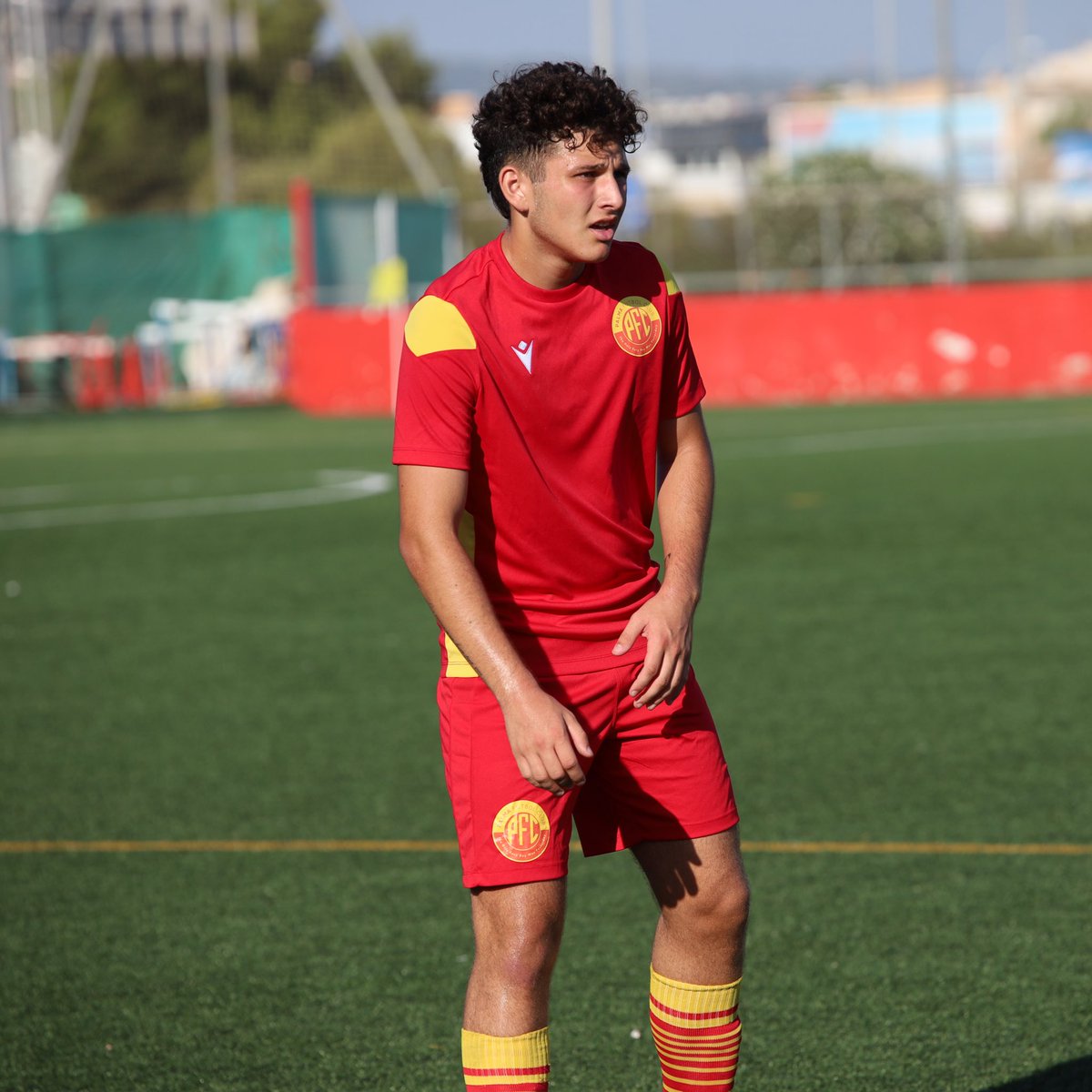 🧢 <a href="/OmarFer40191924/">Omar Fernández</a> es el mister del Juvenil Preferente del #PalmaFC ❤️💛
