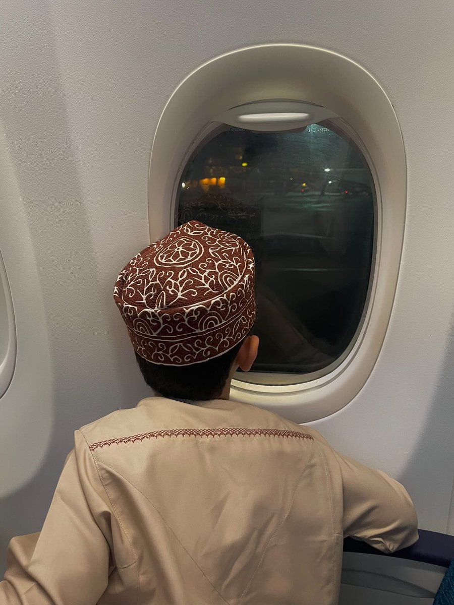 omanoldcl's tweet photo. ادخلوا الرابط https://t.co/p98ogtQwMl 
وشوف اللون اللي راح يطلع لكم واختاروا عشوائيات مناسبة للون : https://t.co/k2604TeKrT