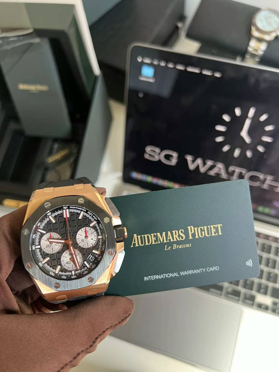 RoyalLuxWatches's tweet photo. SOLD
#audemars #audemarspiguet #audemarspiguetwatches #audemarspiguetroyaloak #royaloak #apcollector #royaloakoffshore #code1159 #millenary #royaloakconcept #hautejoaillerie #classique https://t.co/7fOu08oz2u