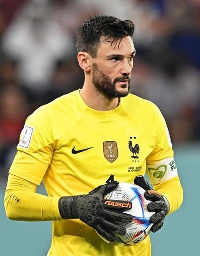 🆕️ Hugo Lloris 🇫🇷 (36 ans) à été proposé à l’OM par ses agents !

[#TeamOM | #MercatOM]