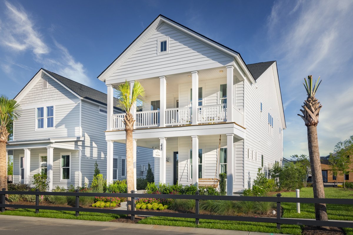 LennarCHAS's tweet photo. 🌺 REDUCED by $40,000! Summers Corner is a very special community, and The Elliot in The Village is one of the reasons why. With its double porches, 2,438 sq. ft with 3 beds and 2.5 baths, it's the ultimate in southern charm!  Call/text 843-514-8295 to schedule your tour today.🌺 https://t.co/ug9vR0YGxH