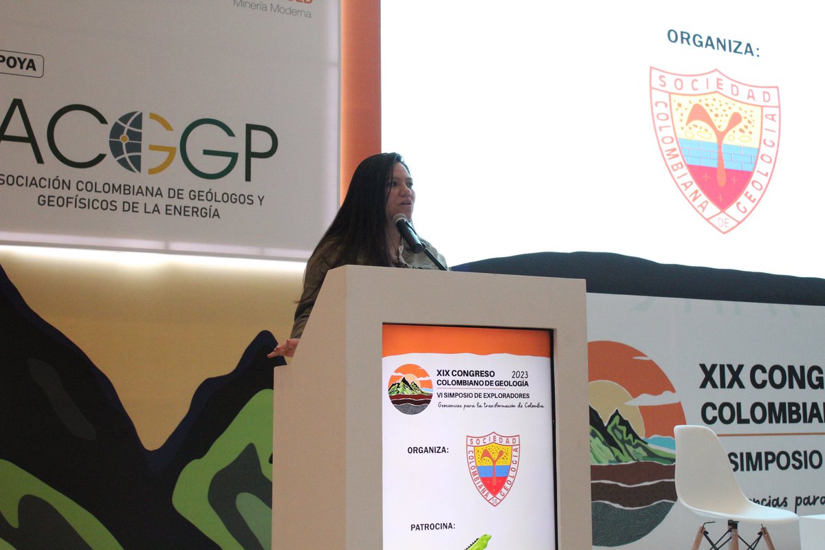 socoldegeol_org's tweet photo. Y así finalizamos nuestro XIX Congreso colombiano de geología y VI Simposio de Exploradores, gracias a todos por acompañarnos y hacer parte de esto. 🌎🇨🇴⚒️

Nuestra invitación es a en tiempos de incertidumbre trabajar en equipo, agremiarnos y construir sociedad. https://t.co/1haFYUvYVq