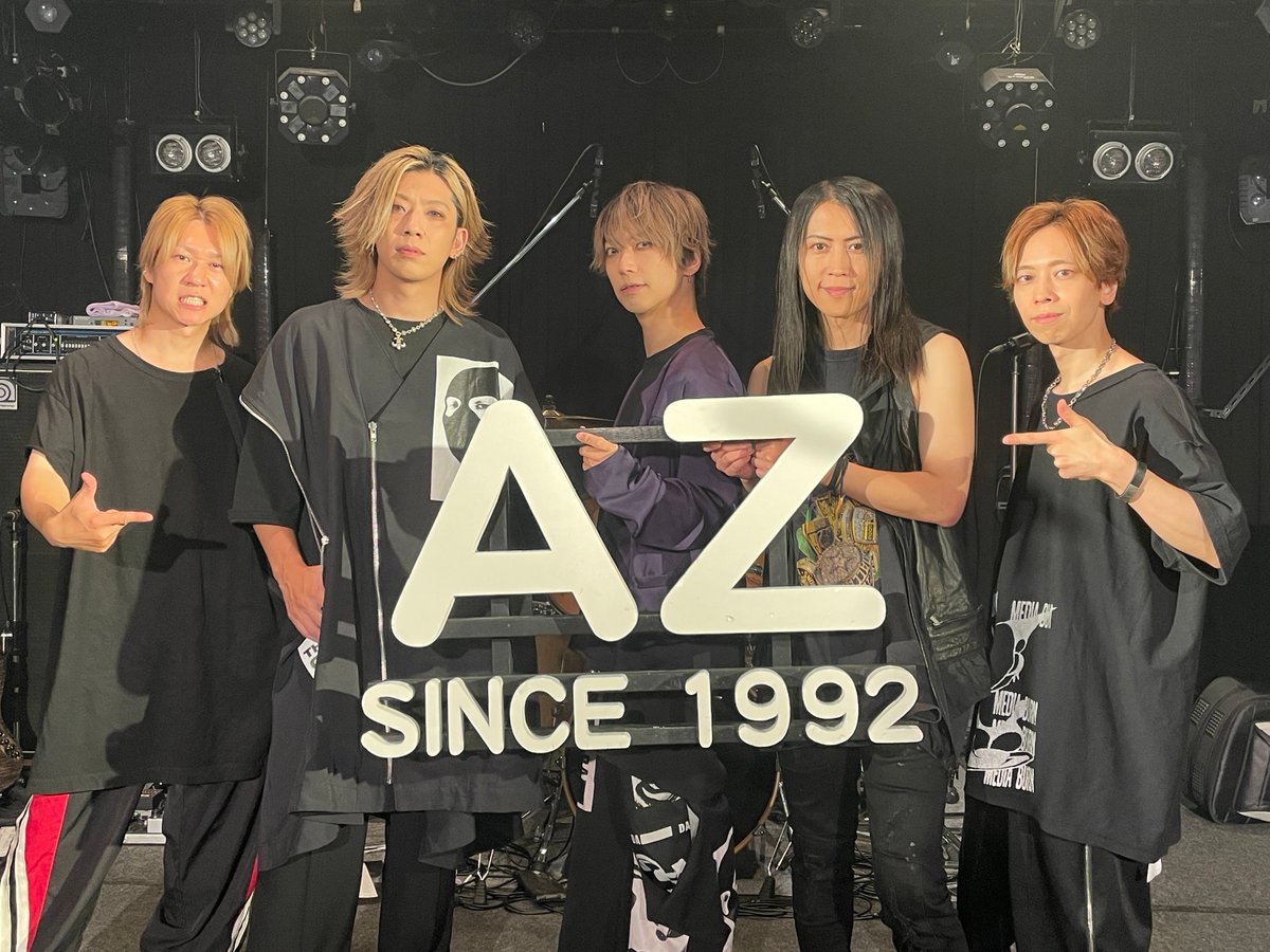 kanazawaAZ's tweet photo. 本日はSuG公演！
39日間限定復活を発表し、今回の金沢AZ公演もSOLD OUT！
会場は多くの人で埋め尽くされました！
重厚感とメリハリのあるロックサウンドや、爽やかで疾走感のあるテンポの曲など、体が自然に音に乗って揺れるようなグルーヴ感がありました！
貴重なライブをありがとうございました！ https://t.co/XEy2kOksvo