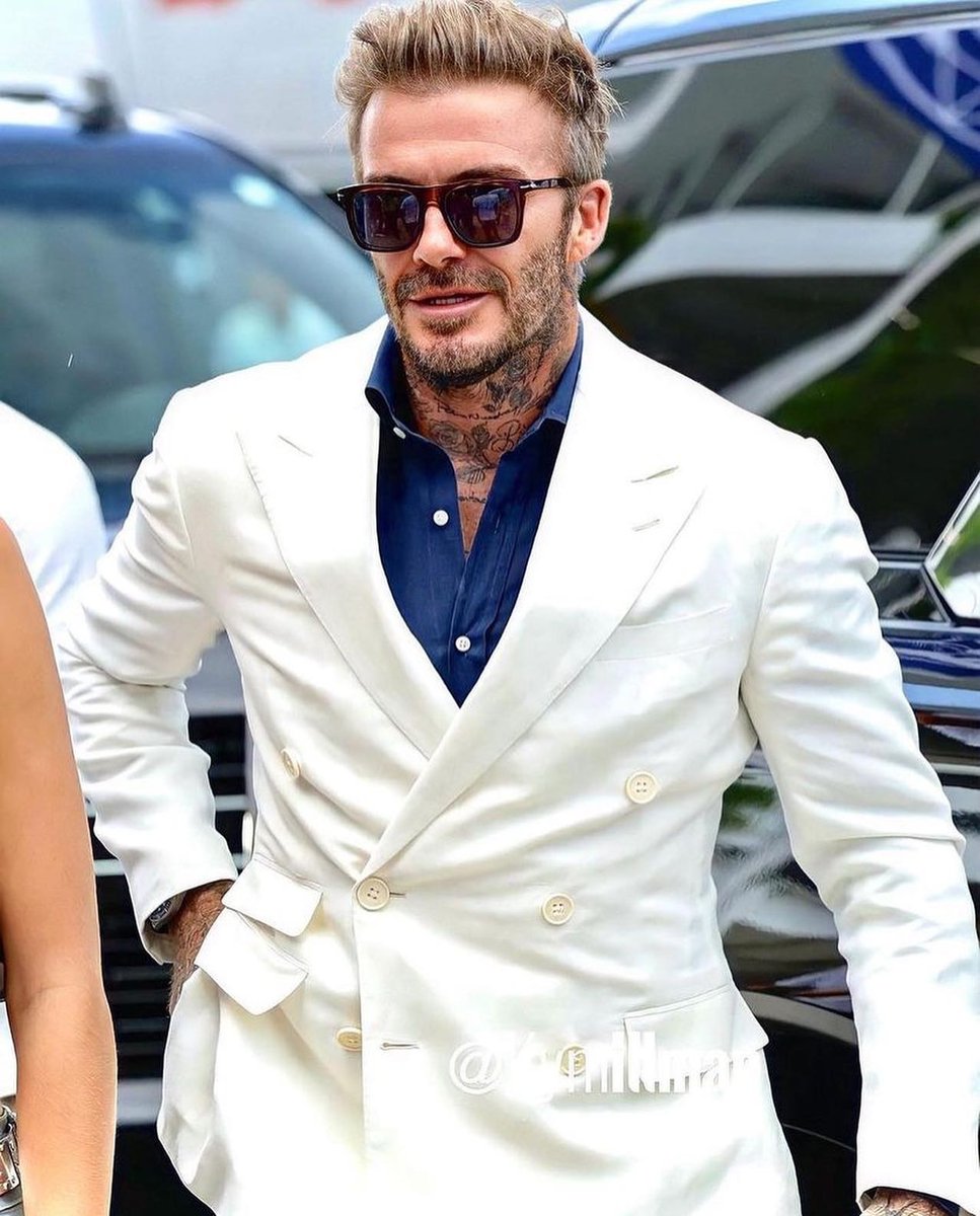 TMG_OnlineStore's tweet photo. David Beckham Style 🎩
Yes or No?
📸 - @streetstylemvm
#davidbeckham #beckham #beckhamstyle #style #fashion #dapper #bespoke #sprezzatura #stylefashion #fashionstyle #dapperstyle #mensfashion #menswear #menstyle https://t.co/hpctuA337p