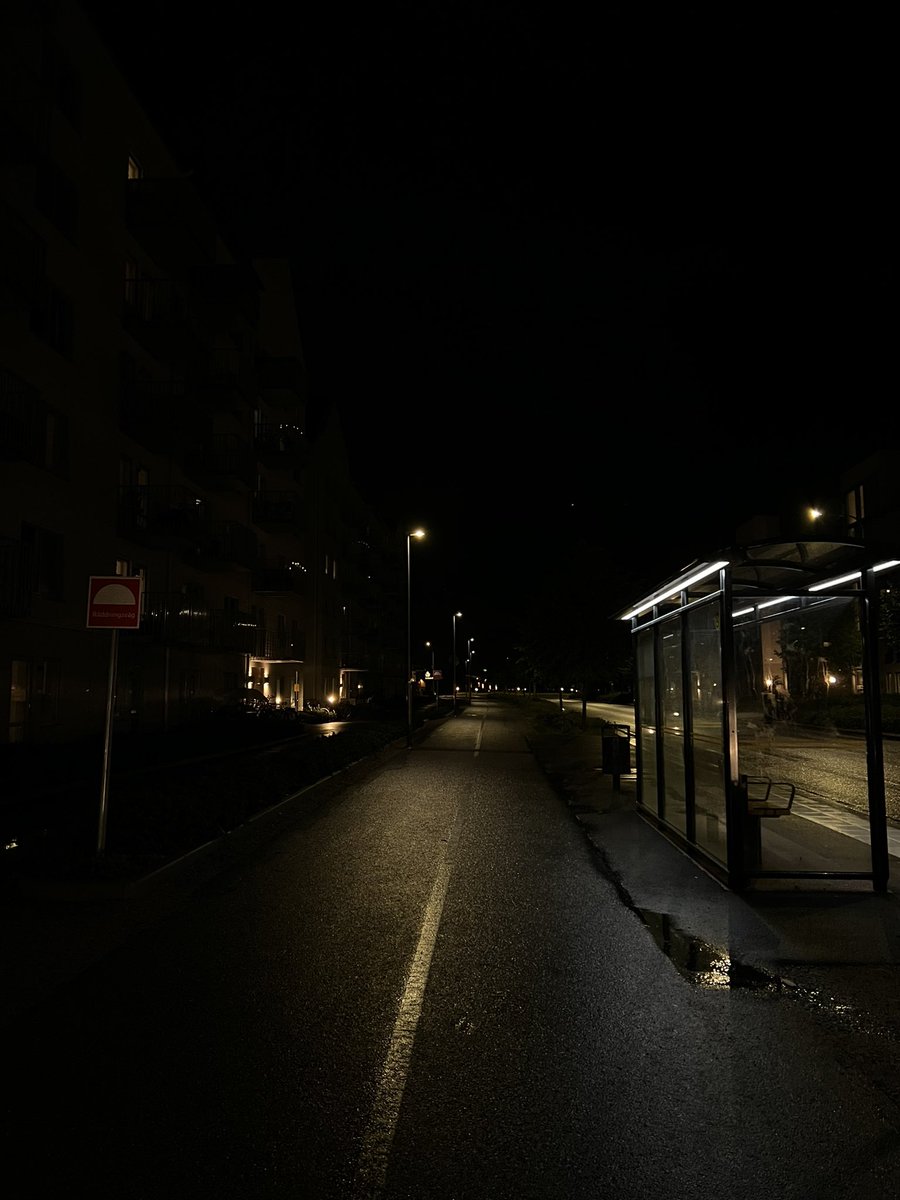 Tadynoll's tweet photo. Night walks can fix me https://t.co/kDkfjwGgPk