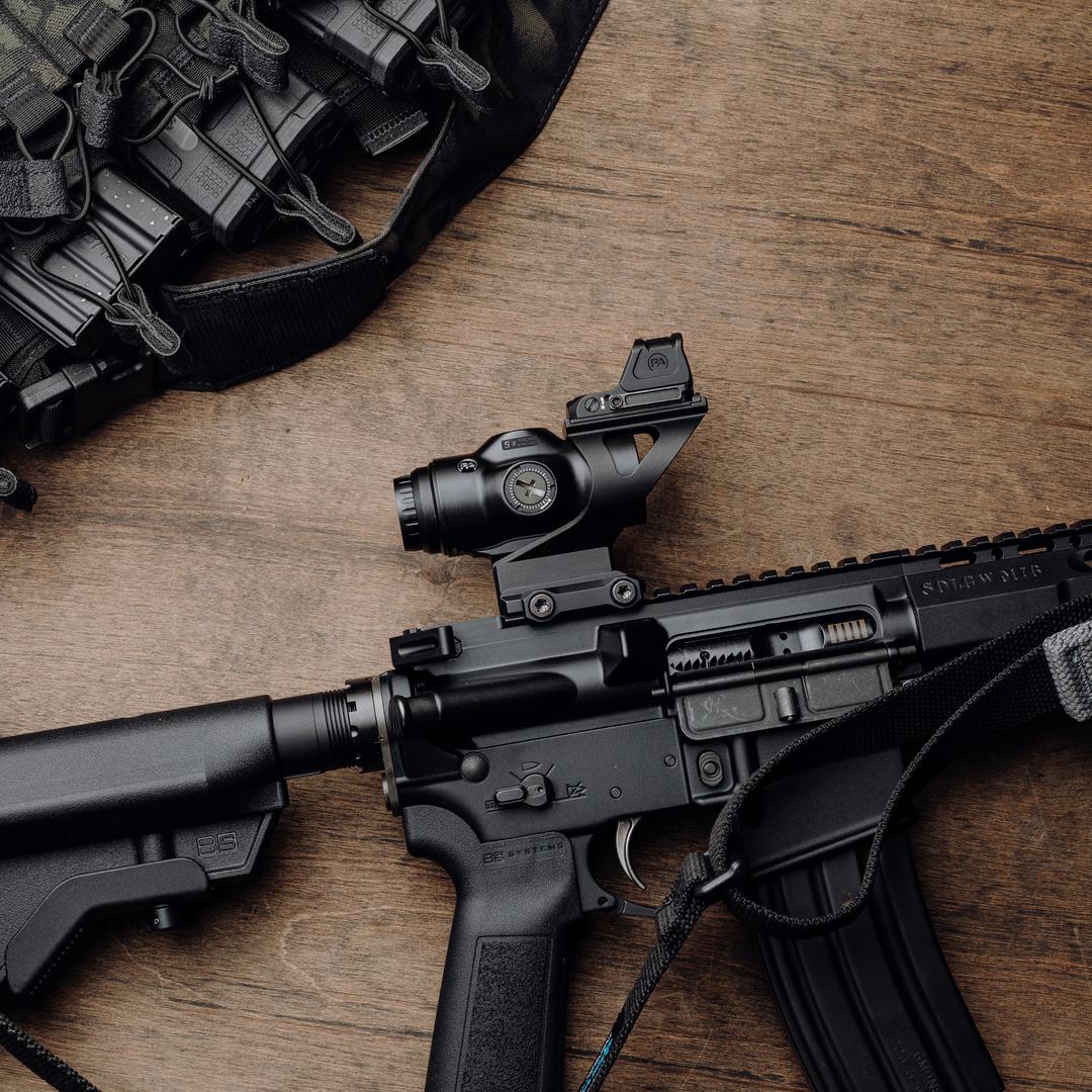 PrimaryArms's tweet image. Primary Arms SLx 5X MicroPrism Scope with RS10 sitting on the Mini Reflex 12 O&apos;Clock Mount For PAO MicroPrisms.
Have you ordered yours yet?
ow.ly/3Mme50OYxfZ

#primaryarms #primaryarmsoptics #reflexsight #12clockmount #piggyback #acss